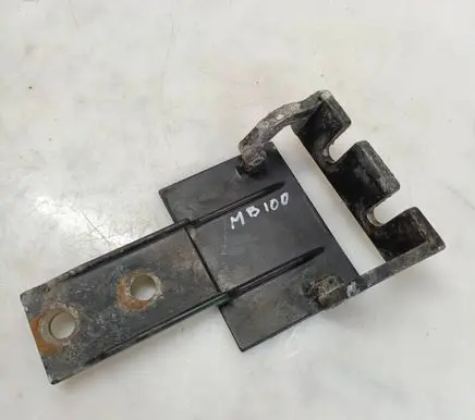 Mercedes-Benz 100 W631 Headlight/headlamp mounting bracket