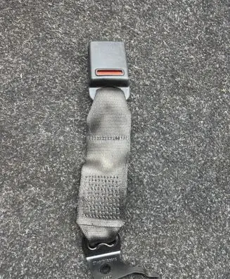 BMW 5 G30 G31 G38 Rear seatbelt buckle 7430064 020819 631346300