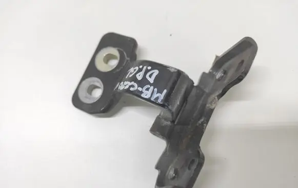 Mercedes-Benz C W204 Tailgate/trunk/boot hinge A2047400237