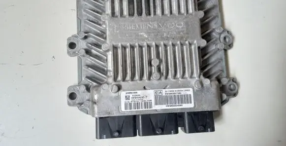 Peugeot 407 Engine control unit/module SW9663607080 5WS40423CT HW9655534080