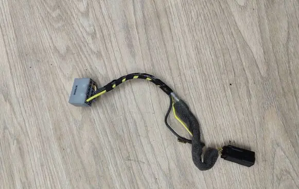 Volvo XC90 AUX in-socket connector 30657961