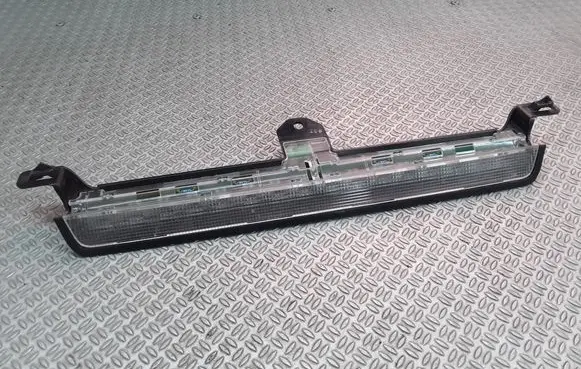 Volvo V70 Third/center stoplight 8658948