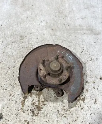 Rear wheel hub spindle/knuckle