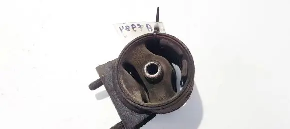 KIA Carens I Engine mount bracket k2kd39050