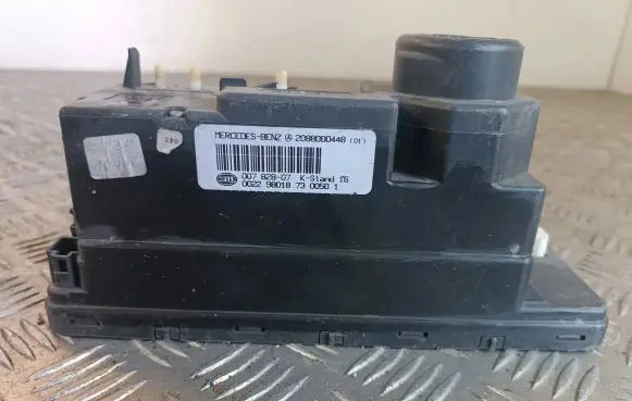 Mercedes-Benz C W202 Central locking vacuum pump 2088000448 002298018 00782807