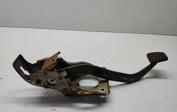 Toyota Corolla E120 E130 Brake pedal 3132152010