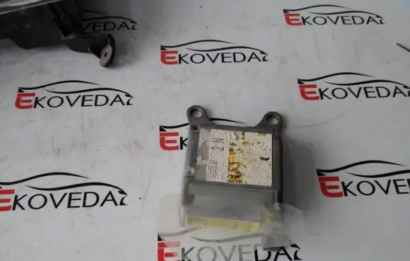 Toyota Prius+ (ZVW40) Airbag control unit/module