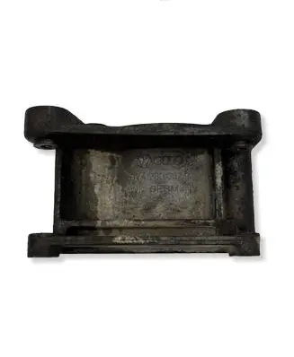 Volkswagen Multivan T4 A/C compressor mount bracket 074260887B