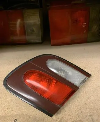 Nissan Almera Tailgate rear/tail lights BA75E
