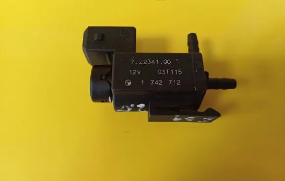 BMW 5 E39 Turbo solenoid valve 72234100 1742712