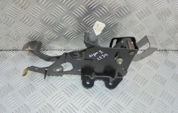 Renault Megane II Clutch pedal 