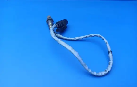 BMW 7 E65 E66 Lambda probe sensor 7521705 0258007208 286071