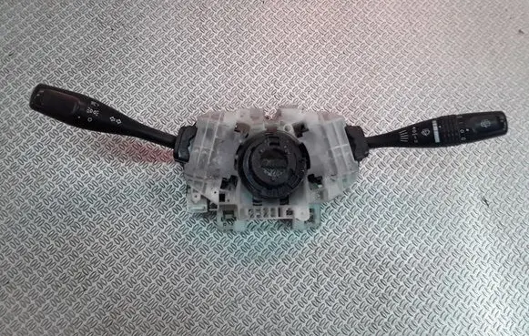 Mitsubishi Pajero Wiper turn signal indicator stalk/switch