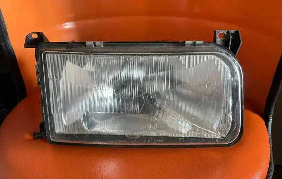 Volkswagen PASSAT B3 Headlight/headlamp 302133466