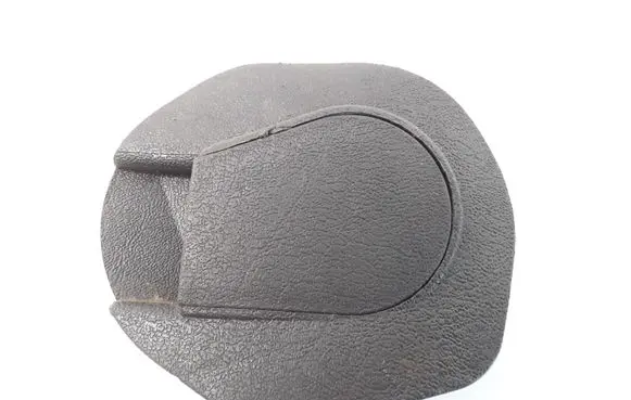 Front seatbelt buckle