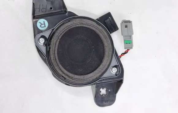 KIA Sorento Panel speaker 96361 S1100