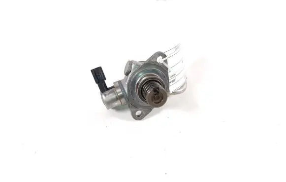 Volvo S60 Fuel injection high pressure pump 31437903