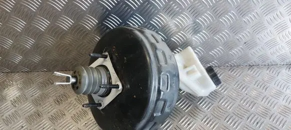 Volvo XC60 Brake booster