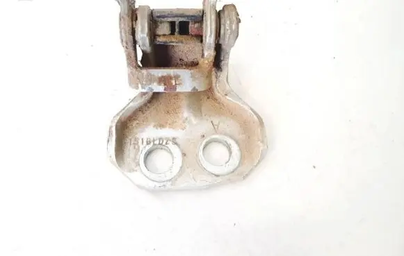 Ford Fusion Rear door lower hinge 151bldze