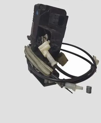Opel Vectra C Rear door lock 13157758