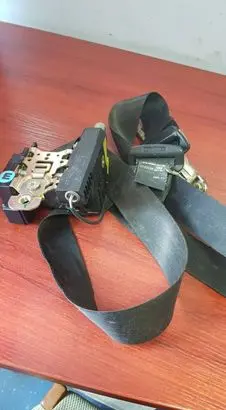 Mercedes-Benz ML W163 Front seatbelt 1638601685