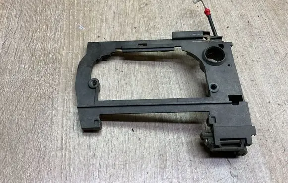 BMW 5 E39 Front door exterior handle/bracket 