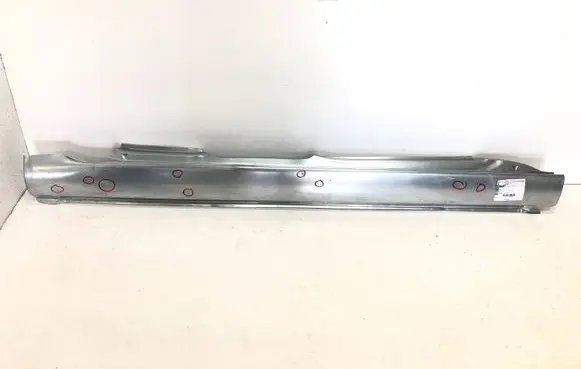 Skoda Octavia Mk2 (1Z) Sill 7521012 692242-K