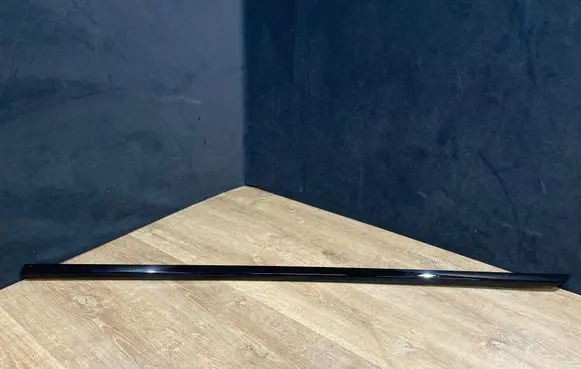 Land Rover Range Rover Sport L494 Door glass rail 