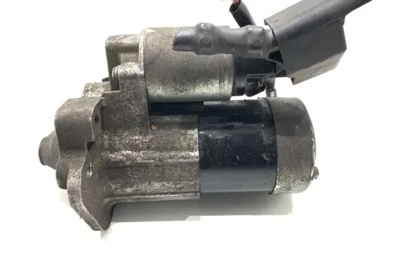 Nissan Qashqai Starter motor 8200584675B
