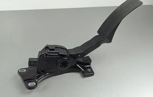 Jeep Grand Cherokee Accelerator throttle pedal 52124785AF