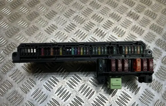 BMW 5 E60 E61 Fuse box set 6932452 6114693245201