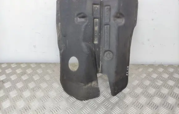 Skoda Octavia Mk3 (5E) Heat shield in engine bay 