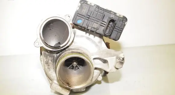 BMW 5 F10 F11 Turbo 7823270 11657823270