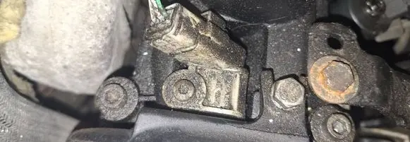 Peugeot 406 Camshaft position sensor 9628559980
