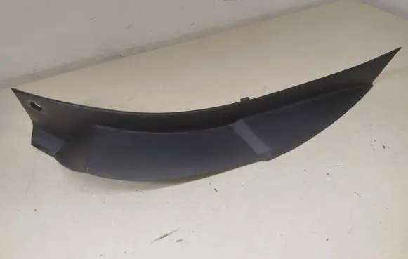 Lexus RX 330 - 350 - 400H Rear/tail light trim molding 6445848010