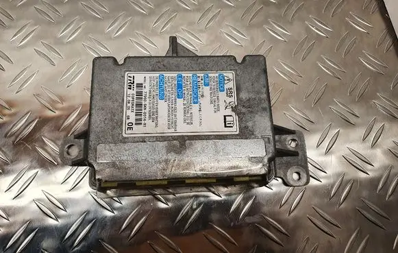 Honda CR-V Airbag control unit/module 77960SKNE014M1