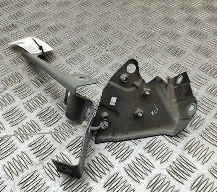 Volkswagen Tiguan Fender mounting bracket 5NA821429A 5NA809471A