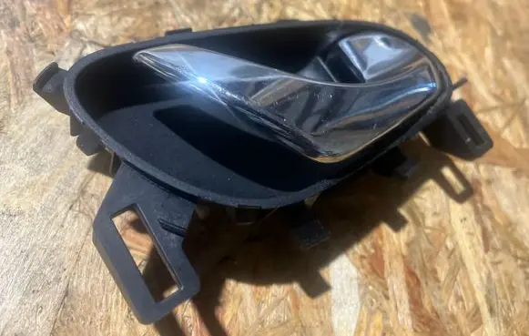 Nissan Navara D23 Front door interior handle 80670