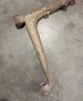 Volkswagen Transporter - Caravelle T4 Front lower control arm/wishbone