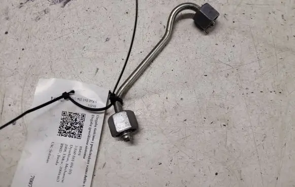 BMW 5 E60 E61 Fuel injector supply line/pipe 