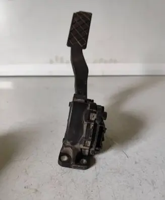Volkswagen Transporter - Caravelle T5 Accelerator throttle pedal 7H1721503
