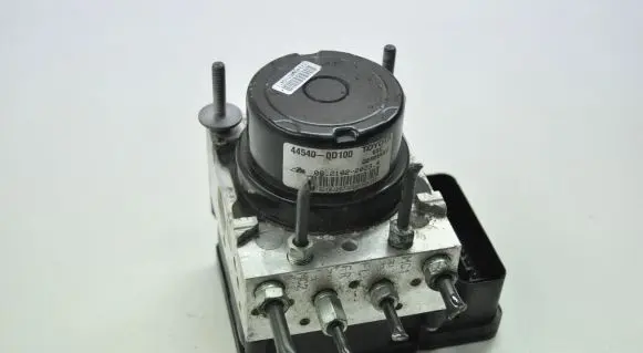 Toyota Yaris ABS Pump 445400D100