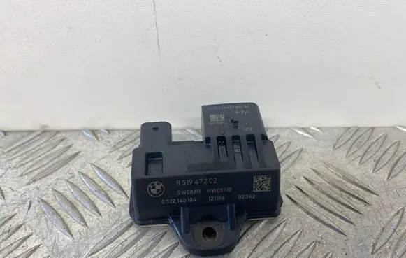 BMW 5 F10 F11 Glow plug pre-heat relay 8519472 0522140104 121106