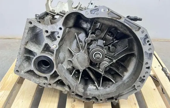 Suzuki SX4 S-Cross Manual 6 speed gearbox ZE8