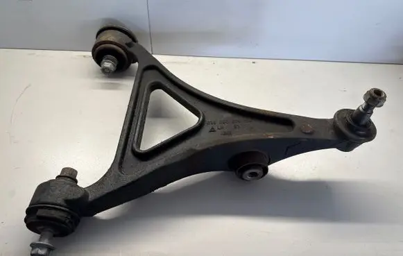 Dodge Charger Front lower control arm/wishbone 030060326106