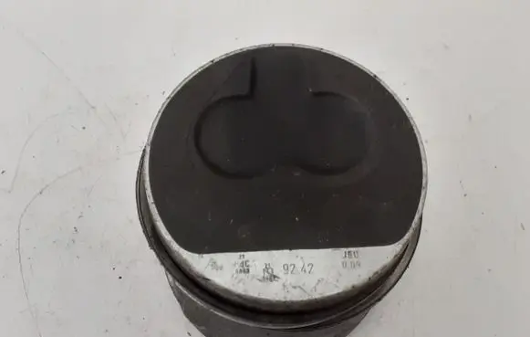 Piston