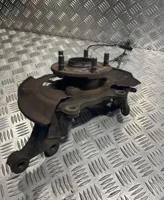 Toyota Avensis T270 Front wheel hub spindle knuckle 4321205090