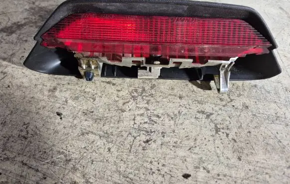 Toyota Yaris Third/center stoplight 12v18w
