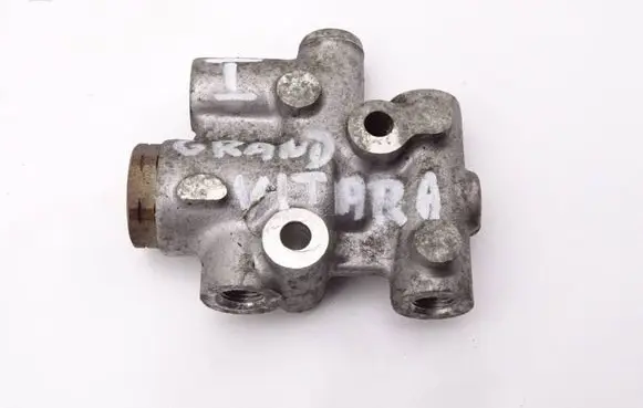 Suzuki Grand Vitara I Brake power pressure regulator 