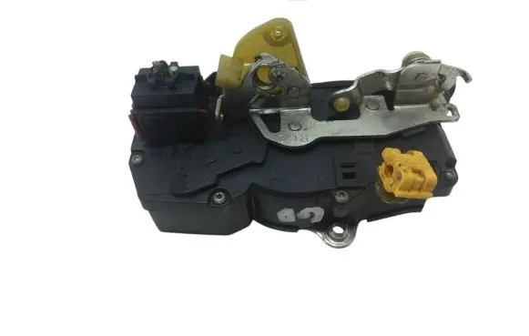Cadillac SRX Rear door lock R10373663